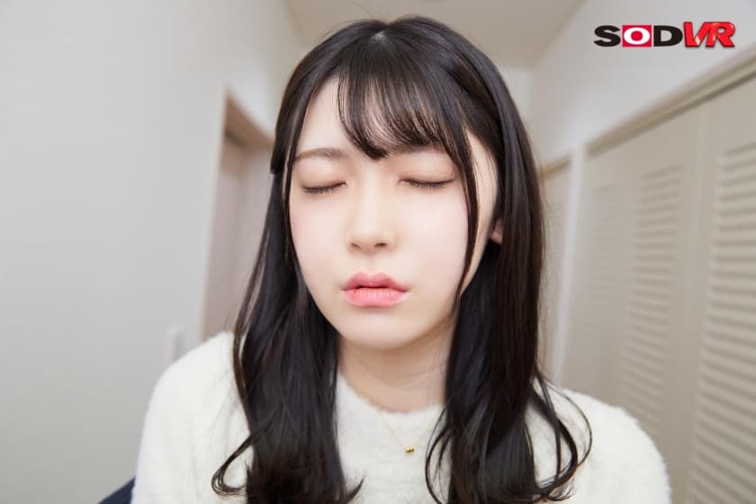 DSVR-1133 [VR] 从受欢迎的咖啡女郎出道AV，从头到尾接吻的Akari。