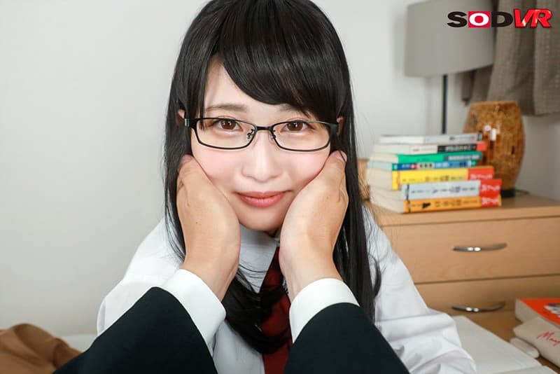 DSVR-828 [VR] 利落天真的黑发染成Yarichin DQN男人的颜色，变身婊子gal，身心都被夺走。 * 抑郁勃起 VR