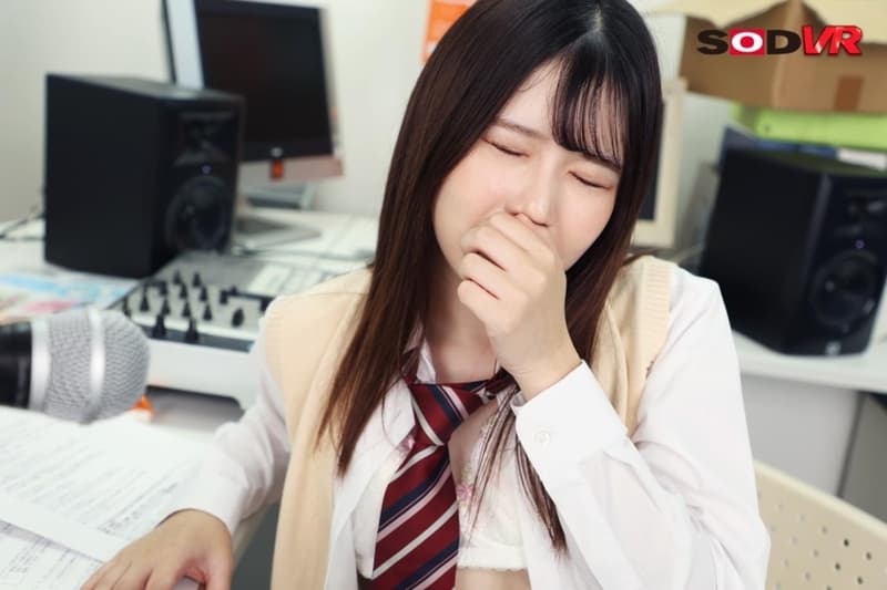 DSVR-1082 [VR] 放送部小樱对在校放送的可爱小三偷偷调皮