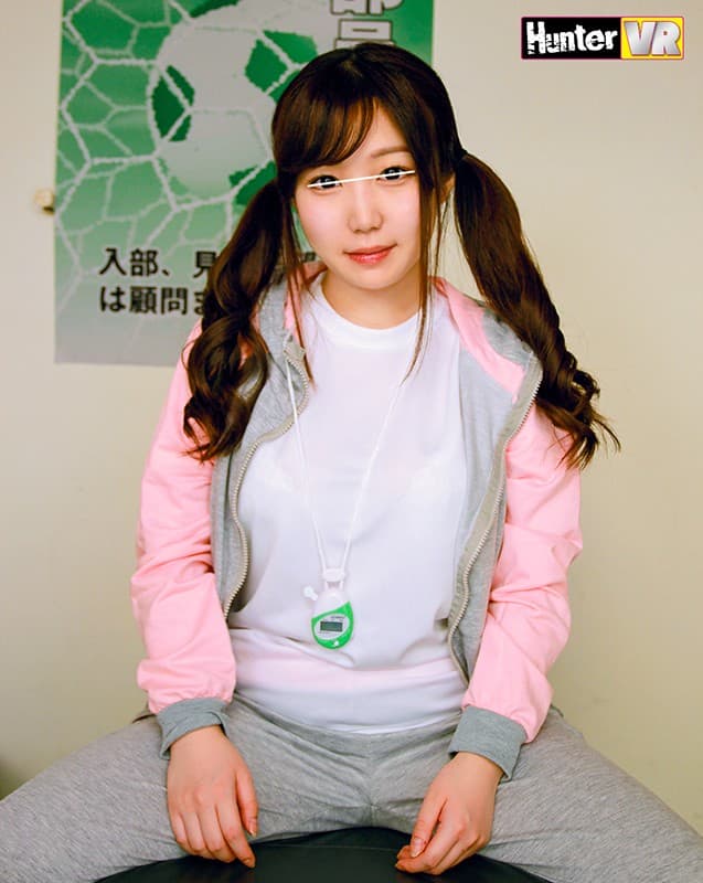 HUNVR-074 [VR] 下侧VR！足球俱乐部里到处都是不认真做俱乐部活动的chara前辈！ ！！经理也是枪手，俱乐部房间是聚会场所的枪房！ ！！一开始我只是看着学长们做爱，但似乎学长们的性生活不是那么舒服……