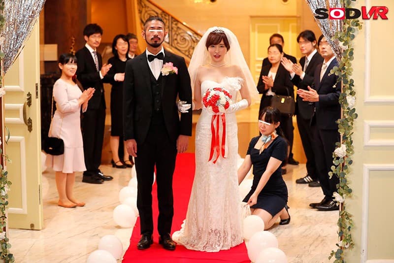 DSVR-860 [VR] Slut Ray VR-史上最糟糕的婚礼-只把我当垃圾的光目莉亚，在活动中突然变身为把姬●宝当垃圾的de S女人！ 里美ゆりあ