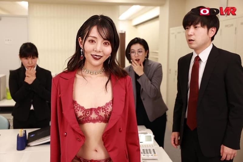 DSVR-1086 【VR】洗脑钻VR-工作热情温柔的高级OL，亲吻、吹、舔全身。~岡田ひなの