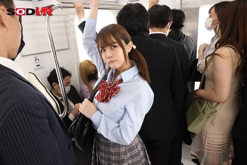 DSVR-1110 [VR] 拥挤的电车上，眼前的巨乳女人！不可抗力击中胸部的 VR