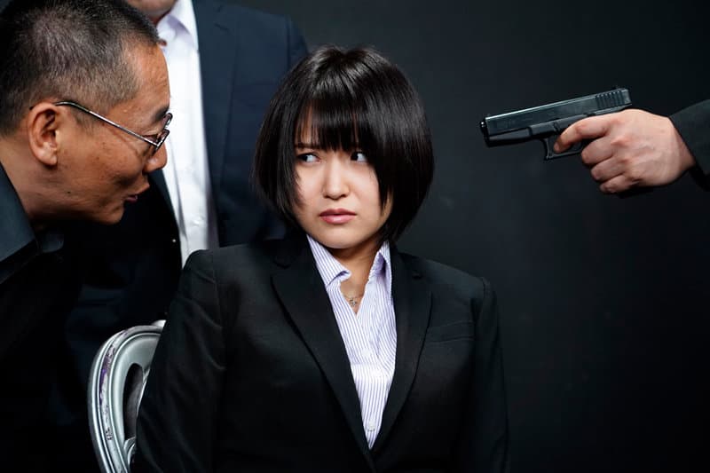 VRRB-003 [VR] 女侦探的悲痛抽搐 被犯罪组织抓获的屈辱在同事面前追捕鱿鱼深田結梨