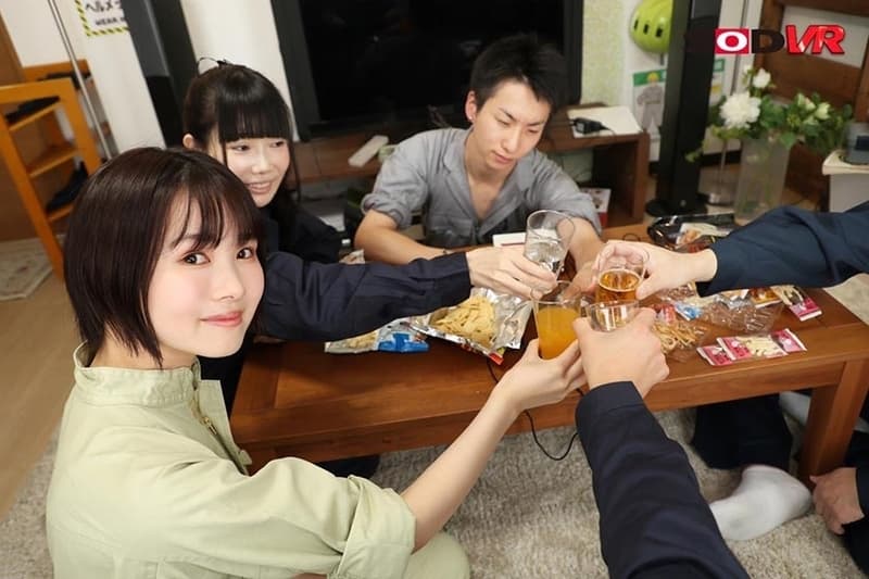 DSVR-1053 [VR] 住在钢铁厂宿舍的我们正在秘密约会。通常，她很安静，并且随着性行为发生巨大变化！感觉太多，高兴地哭泣和尖叫！整个身体是生涩和狂欢！偷偷给 Gaman SEX 幾田まち 配音，这样她和她的同事就不会被抓到