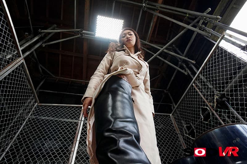 DSVR-818 【VR】【M男专】「请挤这里……」小早川怜子户外暴露VR远程自慰JOI，裸走小便指导，克制肛门训练……绝对服从主人的命令！