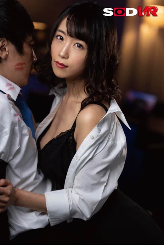 DSVR-924 [VR] 快要结婚的时候嘴唇发疯，开心到高潮！舔吻恶魔女上司的吻吻NTR