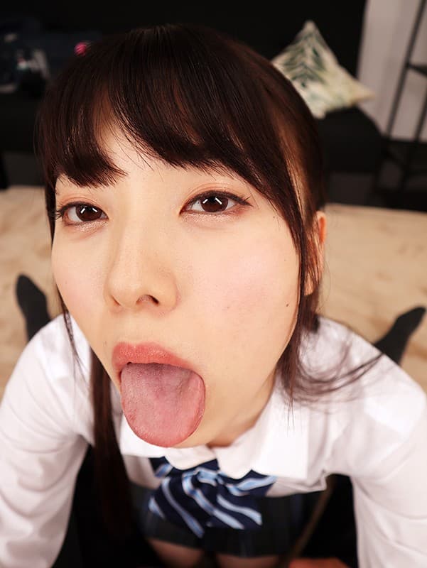 EXVR-377 [VR] Vr: Icha Love SEX 本田さとみ 从一个吻开始，一个纯爱的吻，小而柔软的小嘴舔到身体的紫罗兰，大眼睛盯着它