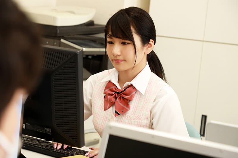 WPVR-225 [VR] 汗流浃背的季节……我的闷骚害羞的屁股被办公室里讨厌我的老板从背后骚扰的权力ver.VR 如月夏希