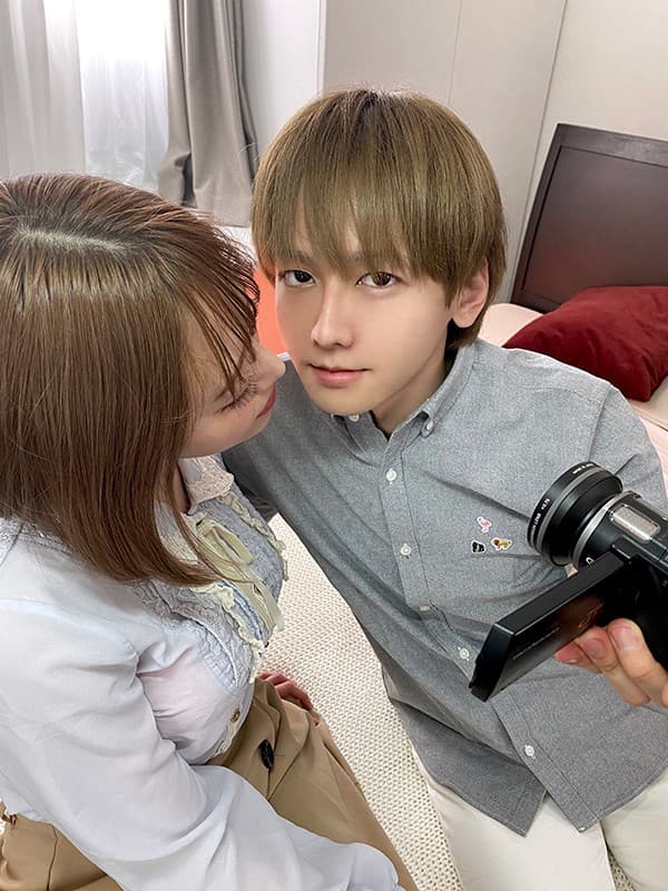 KIWVR-232 【VR】「AV女優になってみた！！」 【AV女優デビュー疑似体験VR】―人気AV男優【向理来】と初めてのハメ撮り撮影― 浜崎真緒