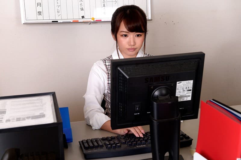 WPVR-222 [VR] 接吻欲哭无泪的OL 如月夏希