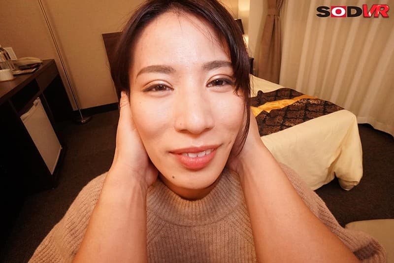 DSVR-915 【VR】动作流畅，更接近现实的高品质进化奇闻趣事VR！与光结婚并发生 5 次婚外情 小西ひかる