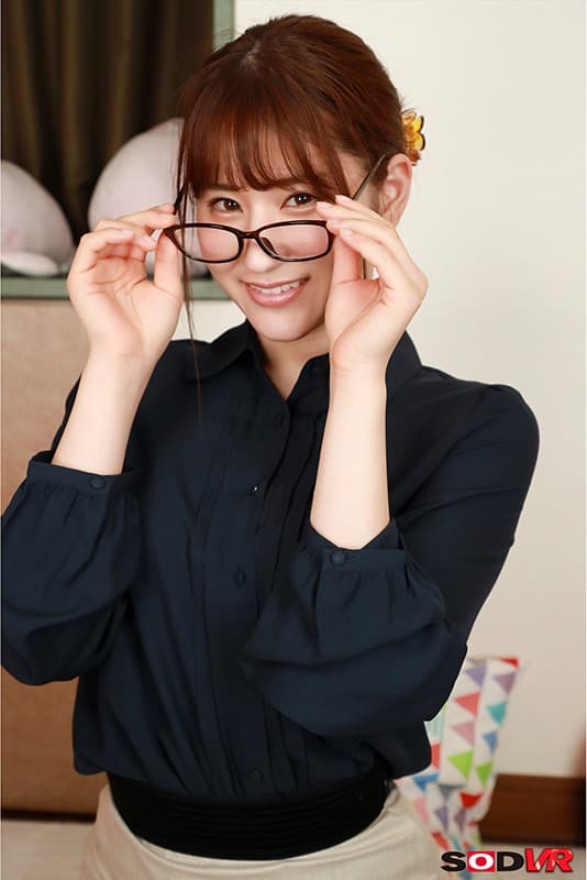 DSVR-844 [VR] 惊人现役丸之内OL社在家强硬女上司，在家性欲十足的调皮姐姐