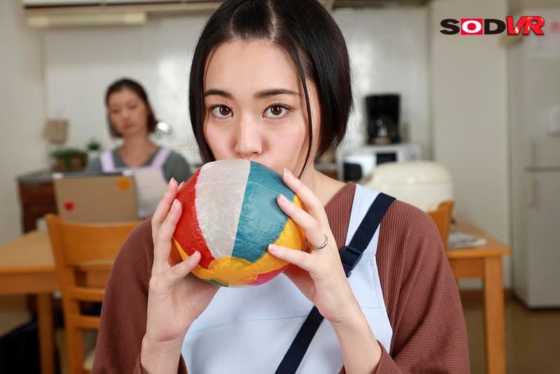 DSVR-900 [VR] W Nursing VR 一个治愈的老保姆和一个羞于幸福护理的新保姆