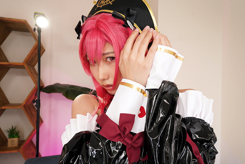 COSVR-44 [VR] The super-sexy cosplayer with the most beautiful ass turns out to be a cheeky junior!? I take advantage of her weakness and force her into condomless sex! Miyu Aizawa [8K]