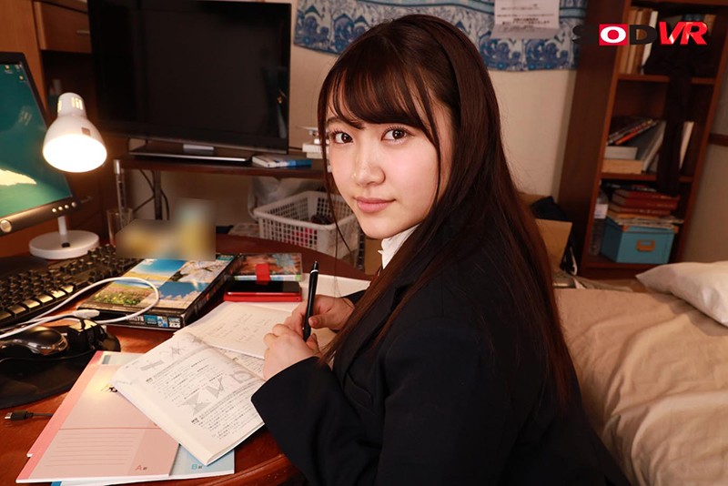 DSVR-760 [VR] 巨乳我罩杯学生叫回家给我看你的私校泳装…