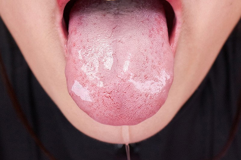 KBVR-053 [VR] 不断在 Kuchibir 周围爬行的 Kissing Health 木下ひまり