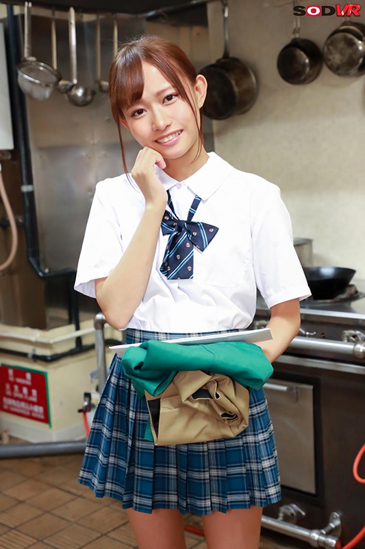 DSVR-789 [VR]我是家庭餐厅经理，但我正在用J○，兼职工作，用遥控器为顾客服务。 蓮見天