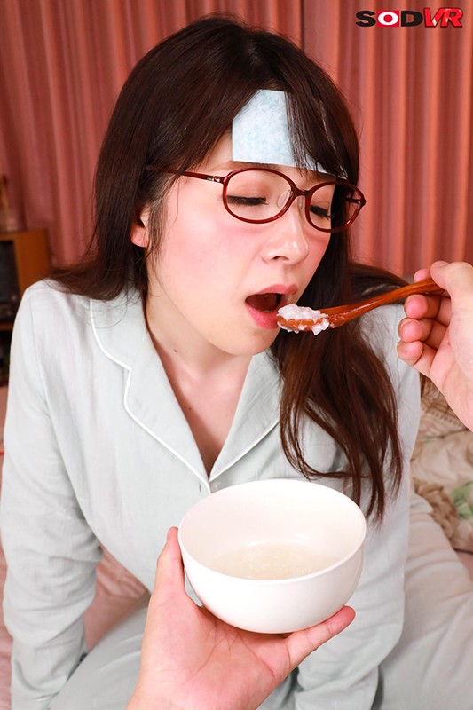 DSVR-798 [VR] 照顾一个平时很牛的女老板。我渴望一个因发烧而虚弱的少女和被汗水闷闷不乐的身体的样子。 新川愛七