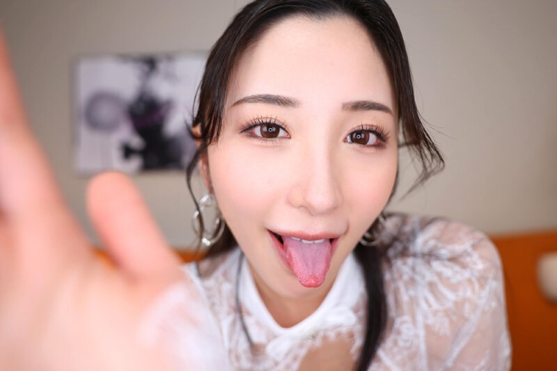 URVRSP-520 【VR】【8K】面部压迫距离崩溃VR～零距离凝视进攻的姐姐～