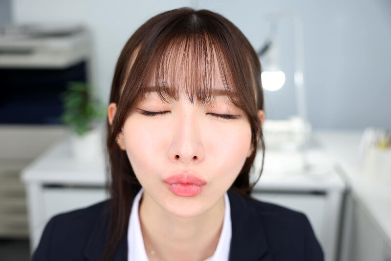 URVRSP-520 【VR】【8K】面部压迫距离崩溃VR～零距离凝视进攻的姐姐～