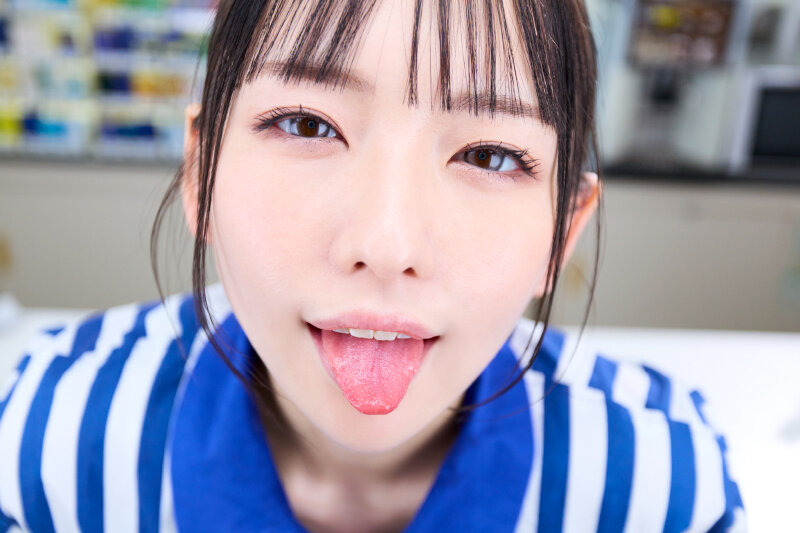 URVRSP-510 【VR】【8K】与十年的本地炮友在便利店打工休息时，将侧道旁的乡下便利店当作旅馆，任性放纵，汗流浃背地欢爱。西元めいさ