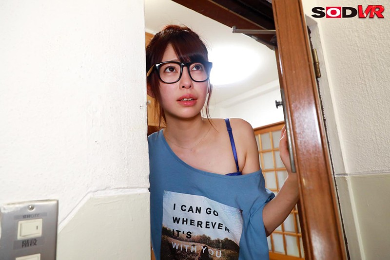 DSVR-776 【VR】【追踪视角】洗衣房里发现的女大学生冲进了她家。 …不…我想让她怀孕…