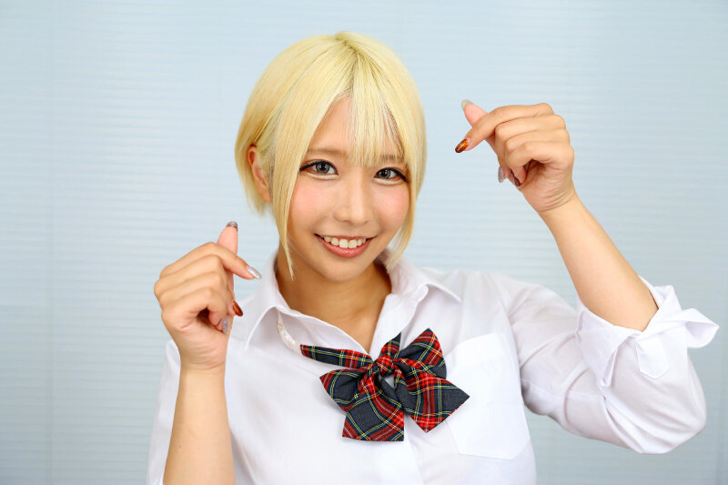 URVRSP-520 【VR】【8K】面部压迫距离崩溃VR～零距离凝视进攻的姐姐～