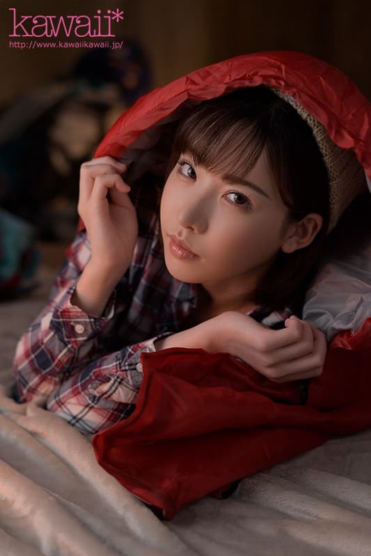 KAVR-067 [VR] 被困在山洞里绝望了……相信帮助会来，用毯子把它包起来，把皮肤放在一起。