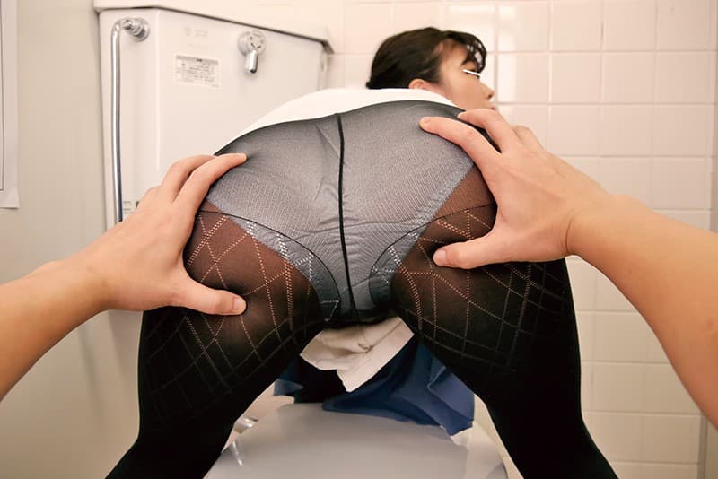 HUNVR-036 [VR] 一次次在火车上相遇的超美少女，其实是非常热爱性爱的雅里曼少女！事实上，我似乎喜欢它！在拥挤的火车上亲吻，同时注意周围的眼睛！ ！！并突然发展！紧急拉起你的手在下一站下车！直接去公厕…