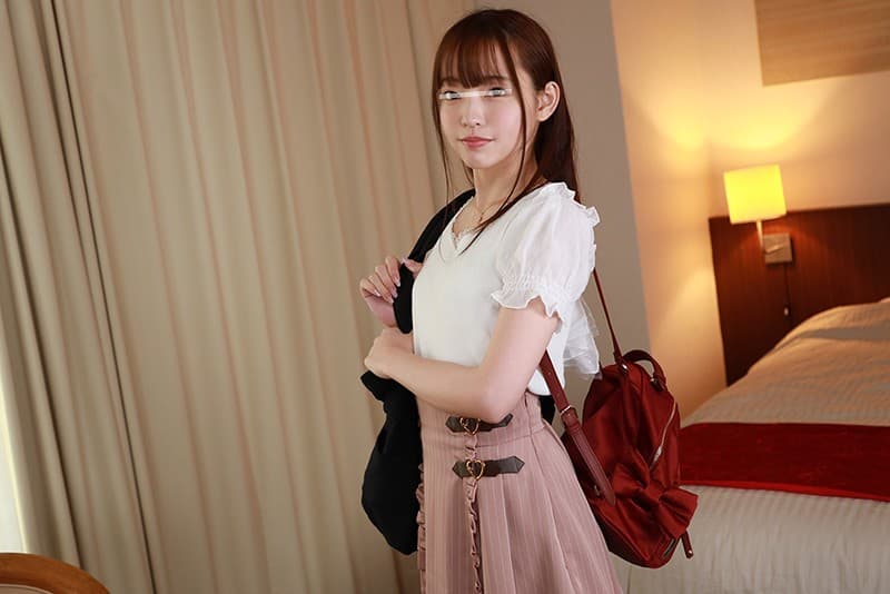 URVRSP-064 [VR] 补偿约会小乳房女孩●生艾娜