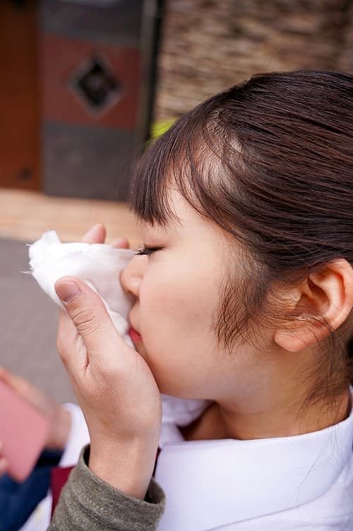 KIWVR-161 [VR] 绑架关押你最爱的J○！ ！！一个古怪的跟踪狂 VR 加賀美さら 带回家并用 [面部射液] 和 [体内射精] 将扭曲的爱刻入身心