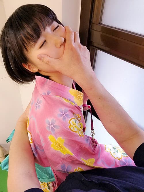 KIWVR-157 [VR] 追赶要和男友约会的快乐高潮女友，激烈深喉！我犯了浴衣女孩被吓哭了，我用臭精液污染了我的阴道和脸[大量面部射精]仲夏犯罪记录水沢つぐみ