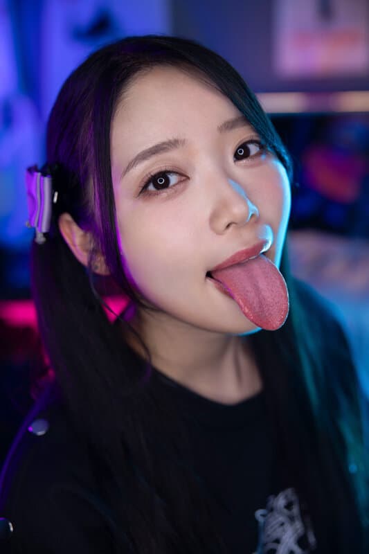 VRKM-1683 【VR】这就是8K！面部特写视角VR ～口交特化！伸出舌头恳求“请把精液给我！”～ 二叶艾玛