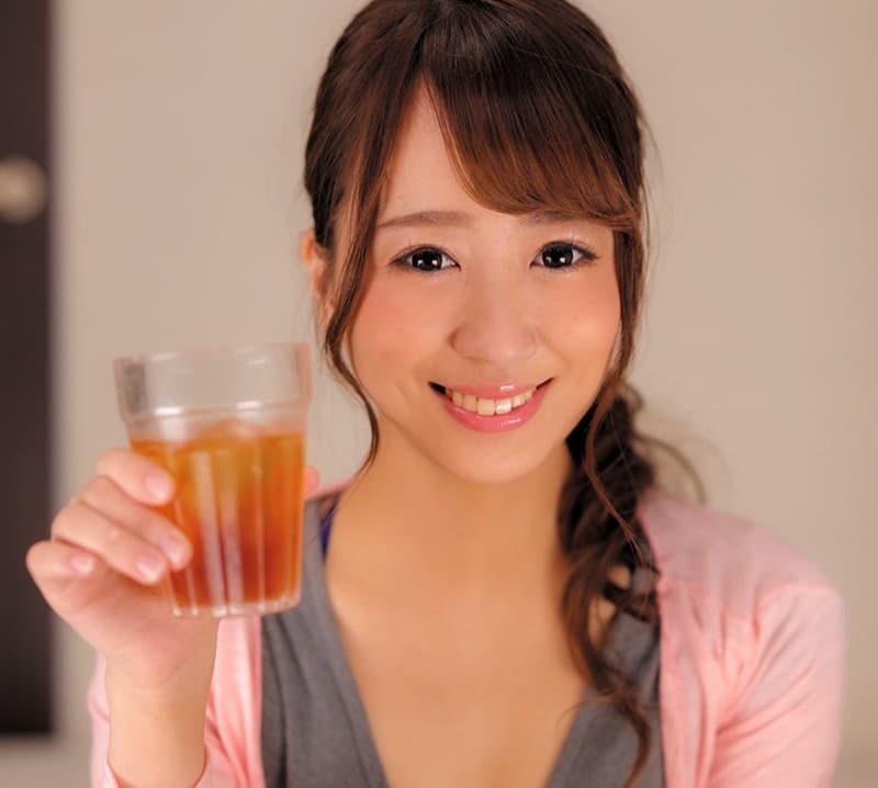 JPSVR-002 【VR】“好丢人，但可以脱掉胸罩……” “很小，对吧？” “但是感觉真的很好。” “脱掉”和诱惑！我决定在家里和一个喝醉了错过末班车的女朋友在我的房间里喝酒……