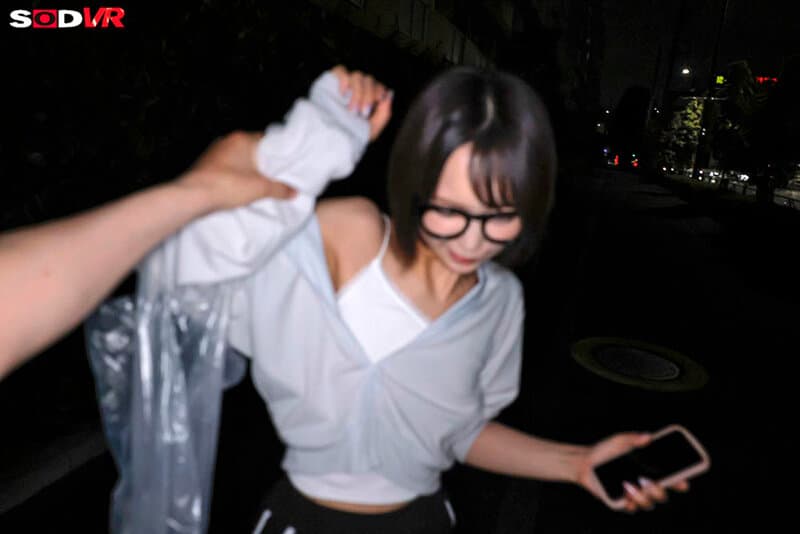 DSVR-1863 【VR】【8K】【追踪视角】深夜便利店偶遇毫无防备的纤细女子，尾随至家中强行侵犯VR