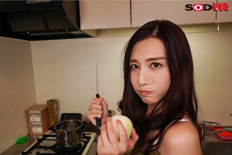 DSVR-618 [VR] 与被关西方言宠坏的超美女友从头到尾亲吻100次 SEX 古川いおり