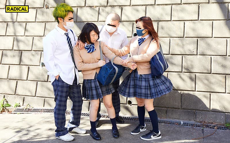 MANIVR-005 [VR] 本来想去帮助被欺负的女孩子，但有了乳晕后就受不了了。