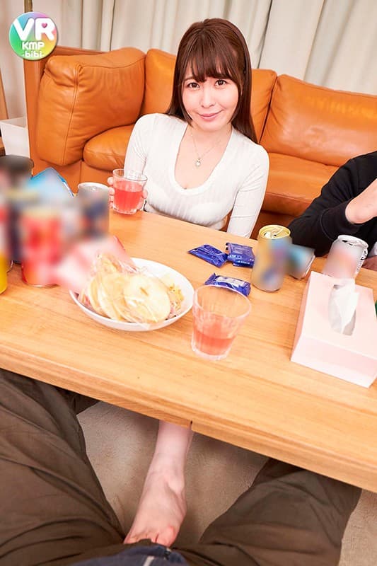 CBIKMV-025 [VR] 前卡诺成为我老板的未婚妻。老板在不知不觉中决定邀请我去他家和他一起吃饭。那个时候，前女友诱惑了我。尽管有未来的丈夫在身边，但她多次勾引我，变成一个享受单身生活最后一晚的变态荡妇三船かれん