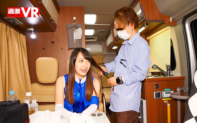 NHVR-072 [VR] 我是外景巴士司机“你结婚了吗？”我被一个可爱的赛车皇后表白，偷了经理的眼睛，在拍摄时逃跑了……