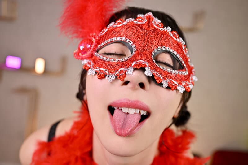 NKKVR-178 【VR】极·榨精炸裂！！【8K泡泡强力！！】86分钟被榨干到底！！【超肉感即时色情特化】射满20发才放你回家的上门服务！！