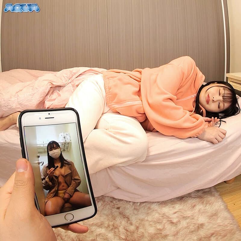 AQUMA-109 【VR】偷偷观看网络情色视频并DIY，却不被眼前人发现