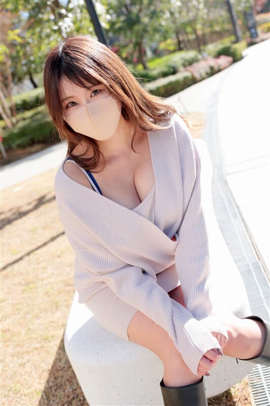 VRPRD-017 【VR】爆乳マルチ女の逆ナン勧誘を裏切り無制限中出し Iカップおっぱい谷間が超接近してハメないわけない！！