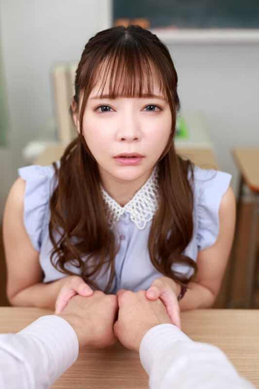 SAVR-738 【VR】“想让您填满我的喉咙。”内向的一条老师用前男友传授的自慰技巧试图勾起暗恋同事的注意。一条美绪