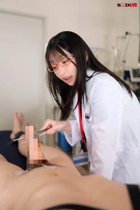 DSVR-1423 【VR】由一位在女子学校长大、从未有过异性经验的理科女（22岁）撰写的初次丁丁研究报告：关于高效连续射精及包含中出的性交快感 森日向子