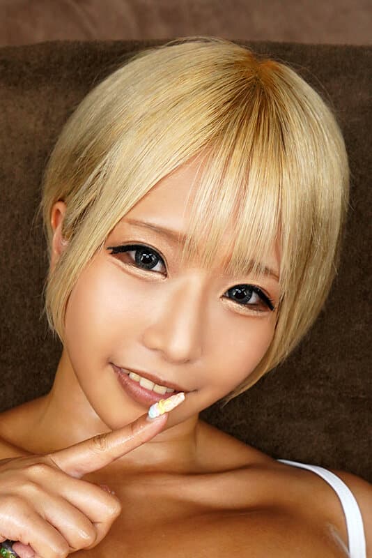 PXVR-128 【VR】挑逗大师！「我什么都愿意做，请摸摸我的小弟弟吧！！」以让男性顾客欲罢不能为乐趣的小恶魔痴女按摩师 乙爱丽丝