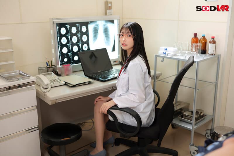 DSVR-1423 【VR】由一位在女子学校长大、从未有过异性经验的理科女（22岁）撰写的初次丁丁研究报告：关于高效连续射精及包含中出的性交快感 森日向子