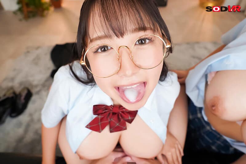 DSVR-1465 【VR】与朴素眼镜巨乳女高中生秘密交往的我，因劈腿被揭穿而面临选择，在肉感十足的紧密压迫下不断被逼至爆发的故事！！