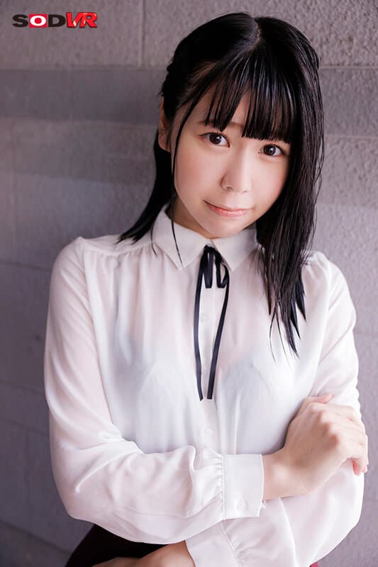 DSVR-1470 【VR】“我好像感冒了，请借我衣服穿…” 平时不起眼的后辈因暴雨无法回家，用敏感的身体紧贴着我诱惑我。月美凉