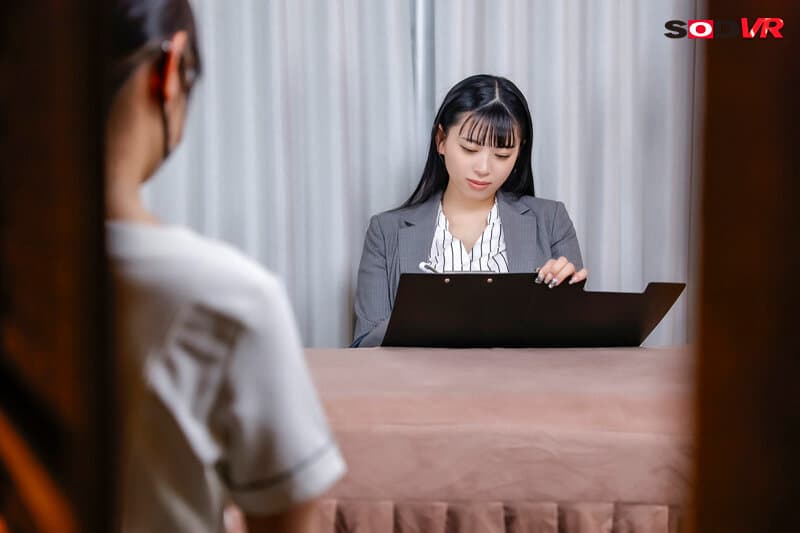 DSVR-1392 [VR]学生时欺负我的女人变成了办公室女郎，来到我的店却不知道这是我的店，所以我给了她春药和克制高潮的礼物，让她潮吹了很多培养她强烈的感官（笑）